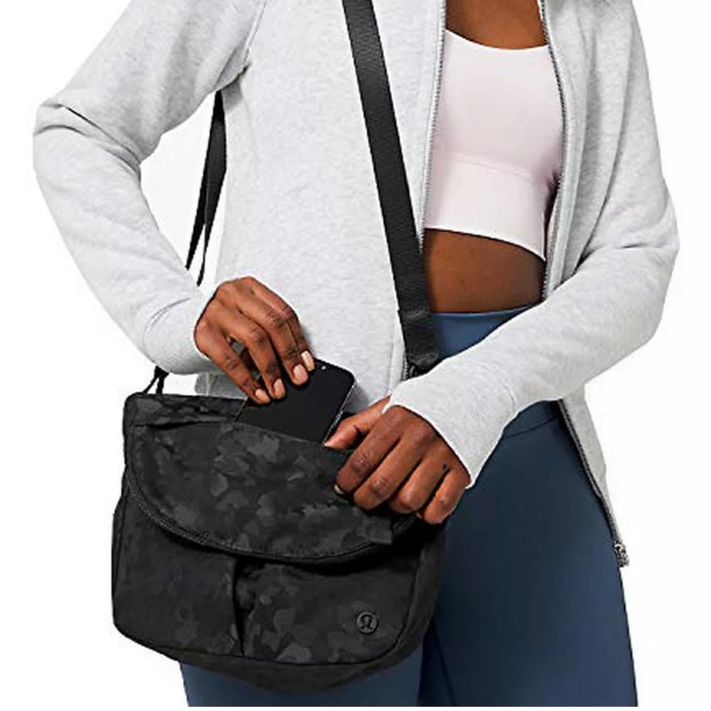 NWT Lululemon All Night Festival Bag Camo